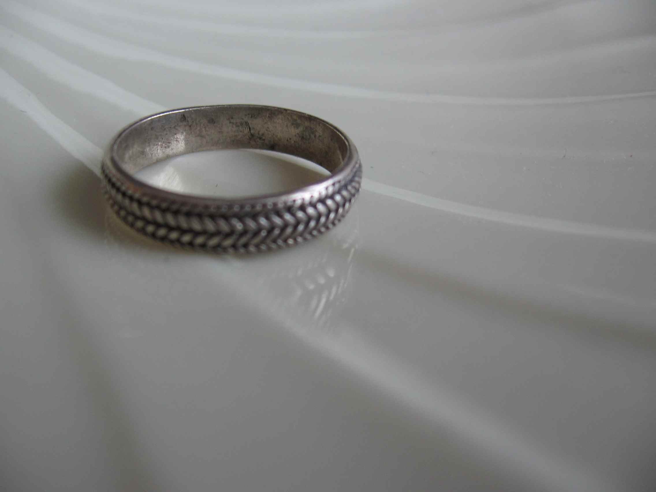 Get Married to Your Honey on the Cheap.  Vintage Men's Sterling Silver Ring Band.  Size 11 ... FREE Shipping to the US