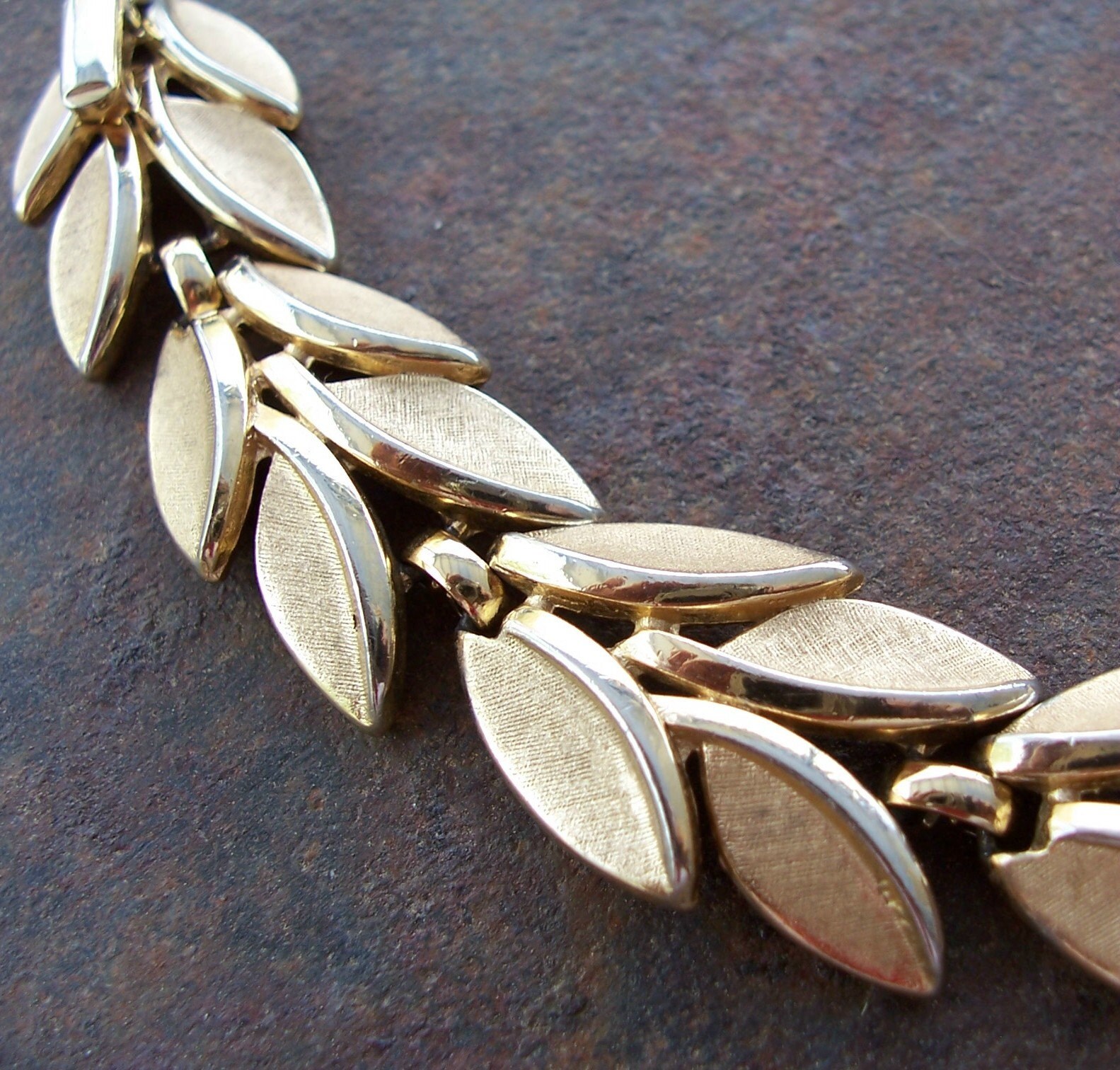 Crown Trifari  Goldtone Leaf Bracelet Circa 1950-60
