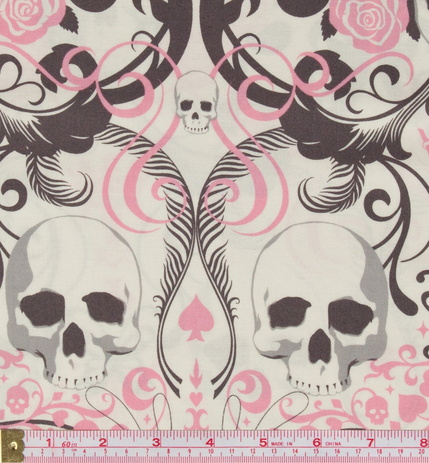 1m x Alexander Henry - Regent Skull - Pink