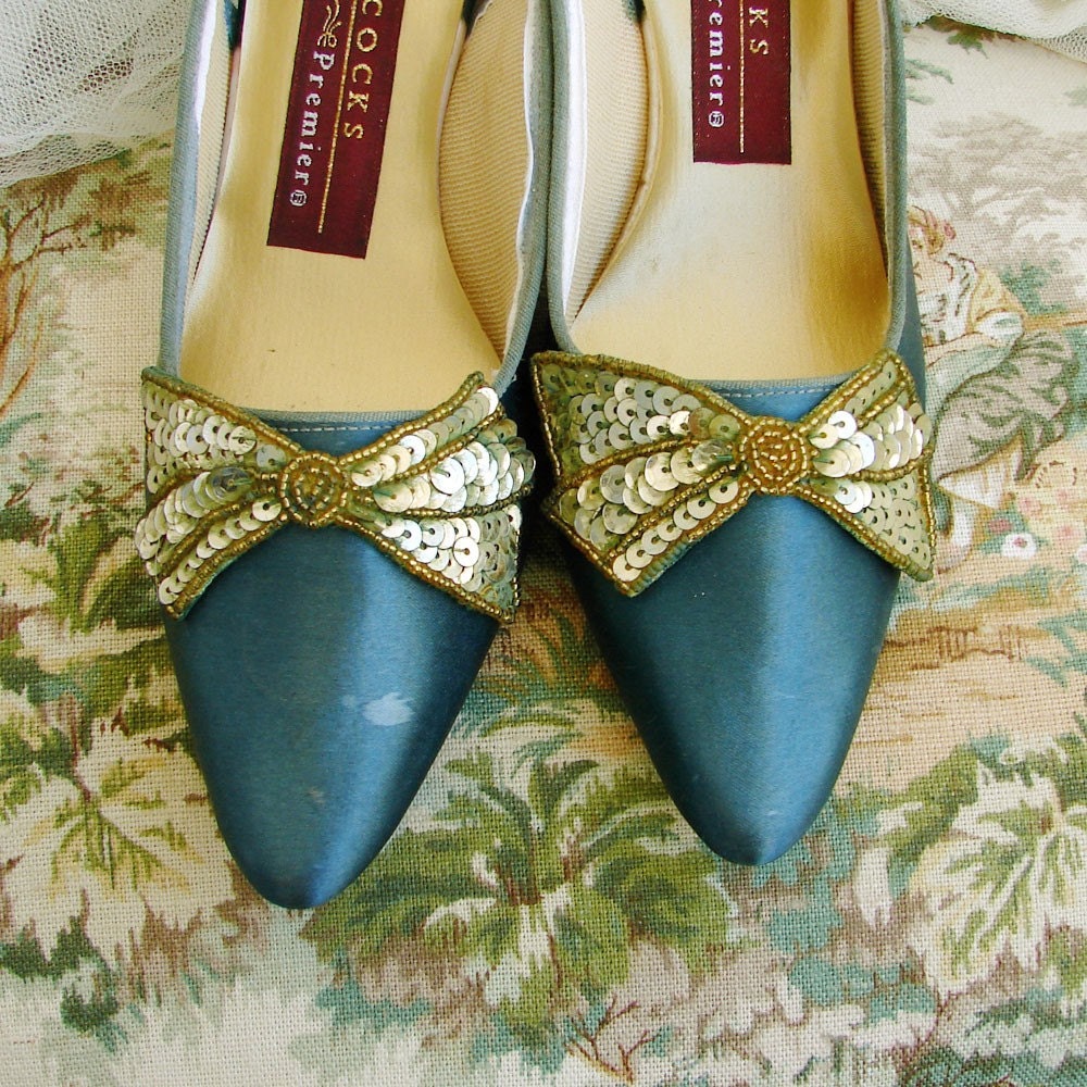 Vintage GREEN satin GOLD Bow shoes
