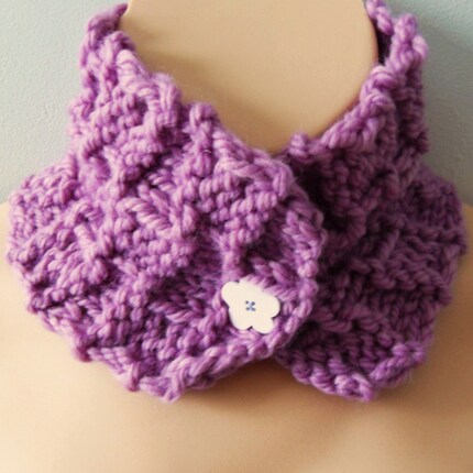 Snuggly Lilac Knit Scarflette
