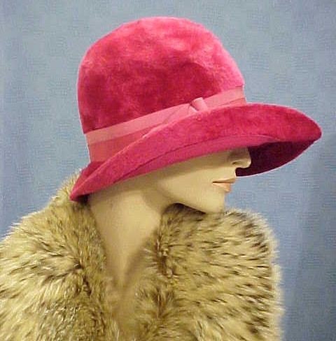 HOT PINK HAT Vtg 60s Cloche 20s 30s Flapper Style