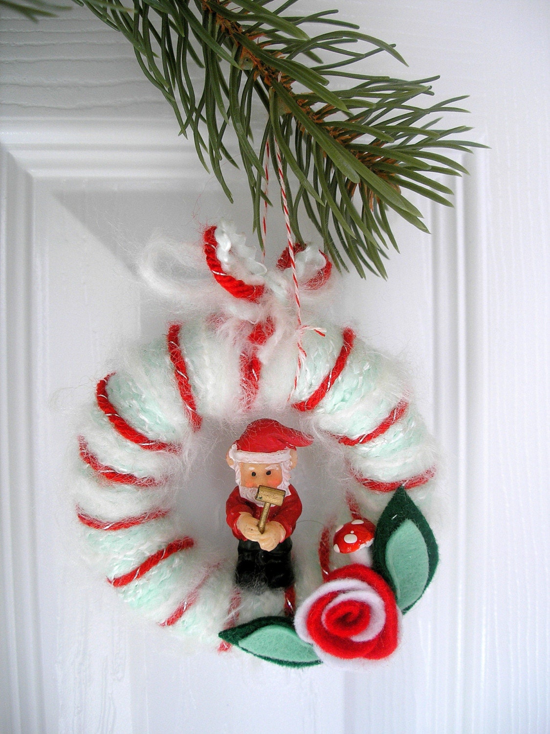 Santa's Little Helper Yarn Wreath Ornament