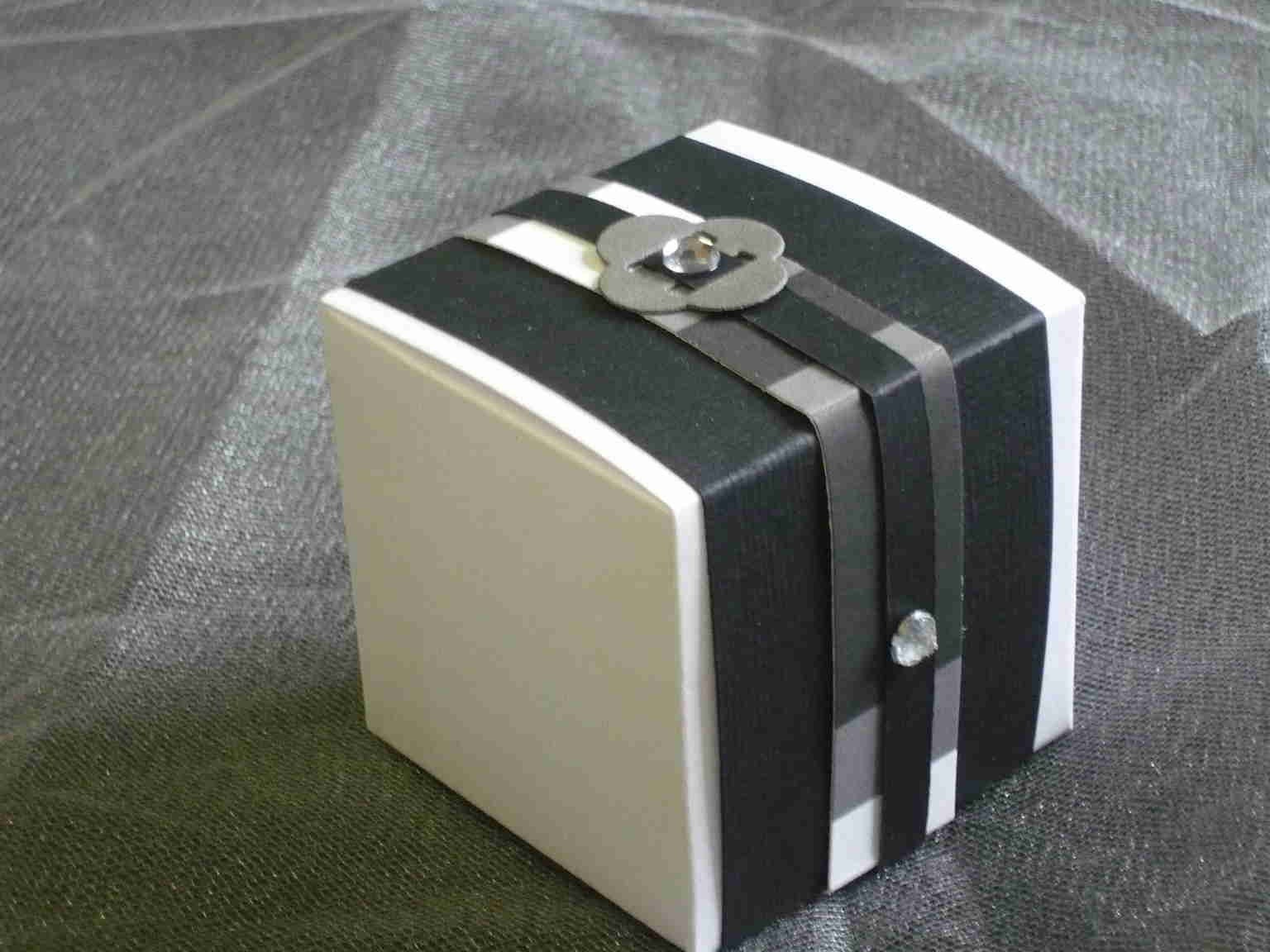 5 Black and Gray Favor Boxes
