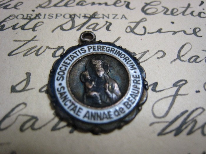 Vintage Religious Medal St Ann De Beaupre Crusade Society Societatis Peregrinorum