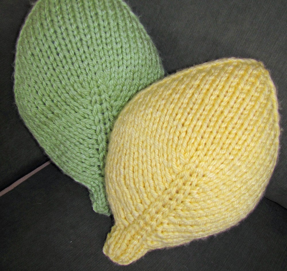 Leaf pillow - small pale yellow