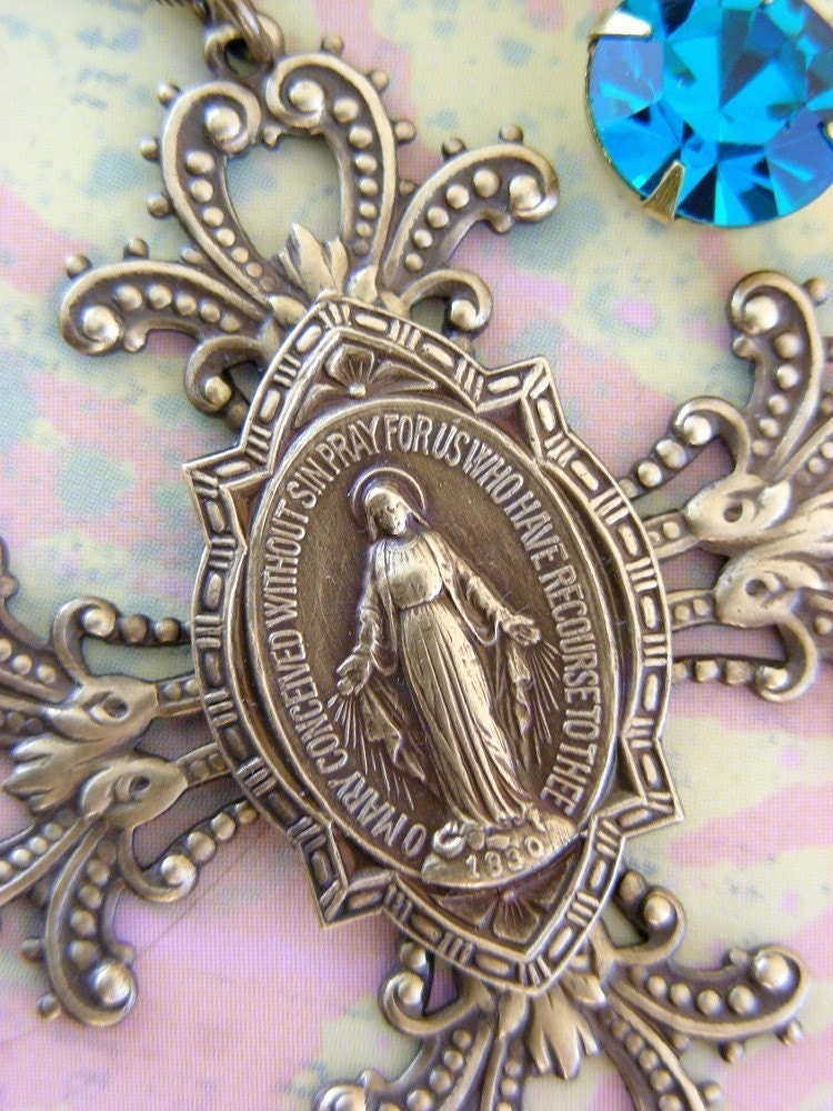 HEAVEN CAN WAIT - VINTAGE LARGE FILIGREE CROSS - VIRGIN MARY PENDANT NECKLACE