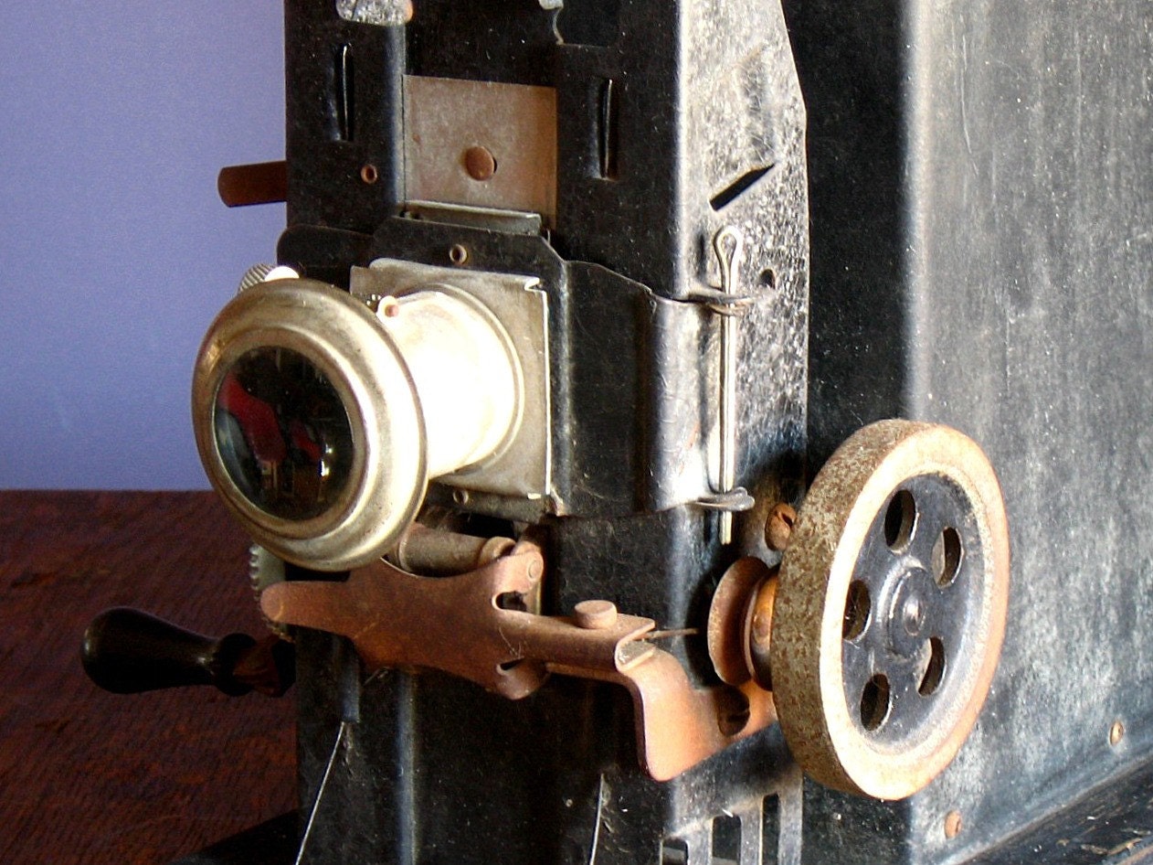 Vintage Keystone Moviegraph Model 261W Projector