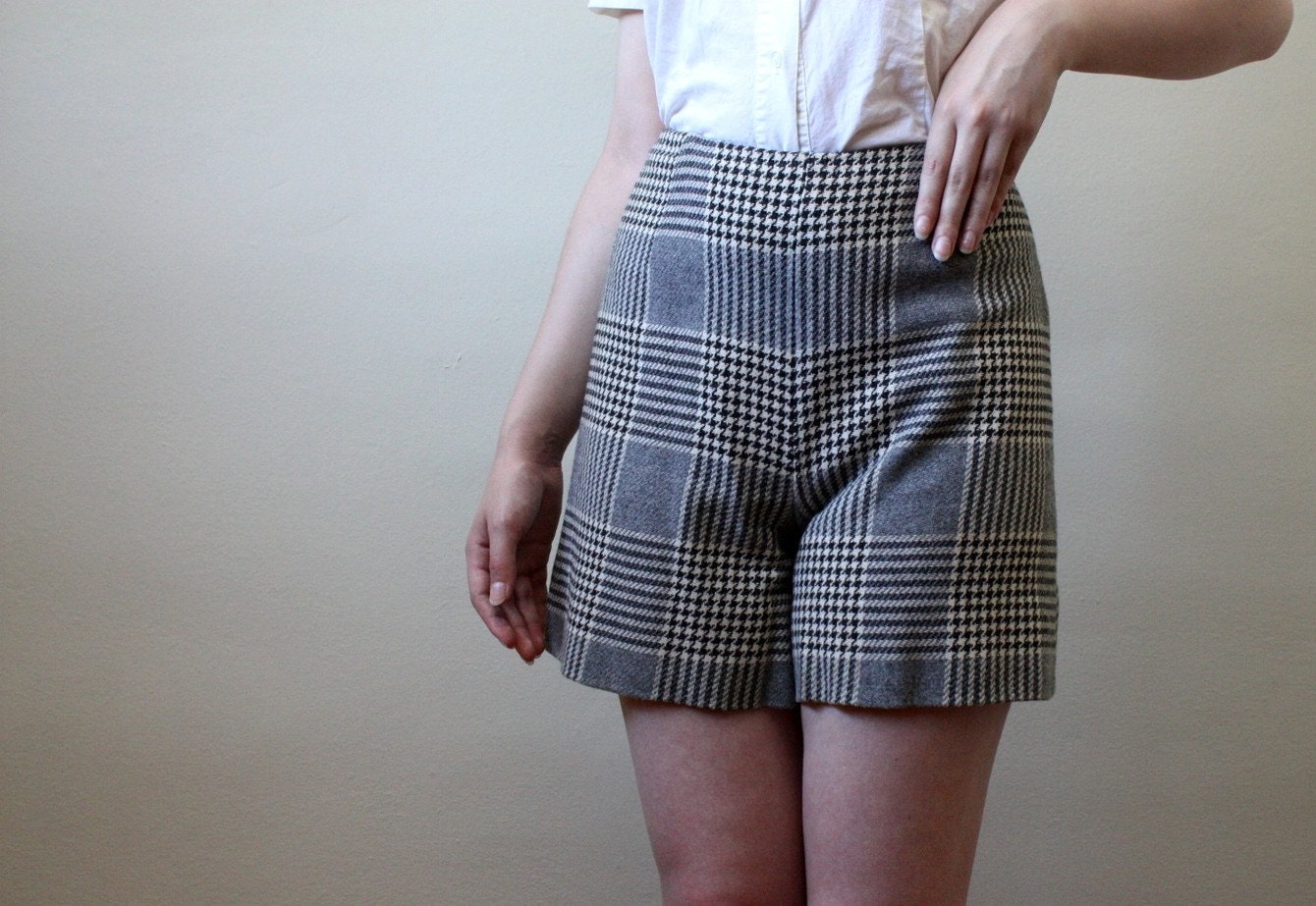 high waisted houndstooth shorts