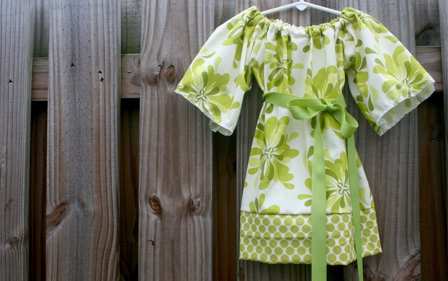 The Tunic Dress........Petal Party in Green