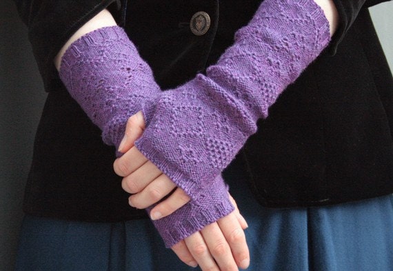 Sale- Merino lace knit fingerless gloves - violet purple
