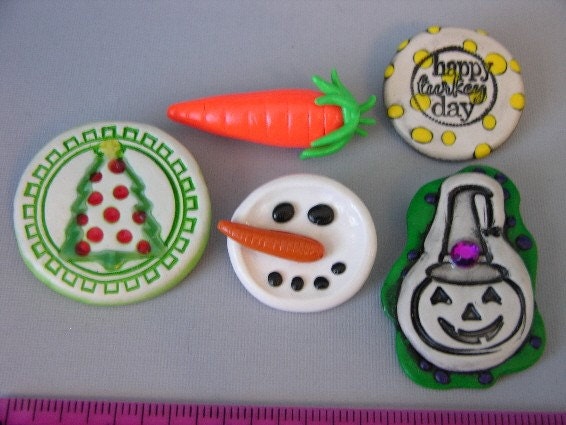 Set of FIVE holiday pins
