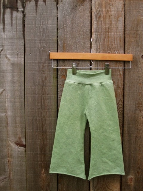 Sweet Pea green adventure pants organic cotton/hemp