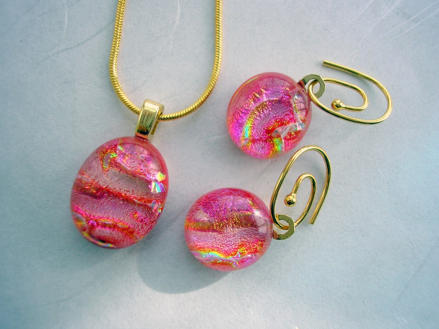 Misty Pink Swirl Pendant and Earrings Set