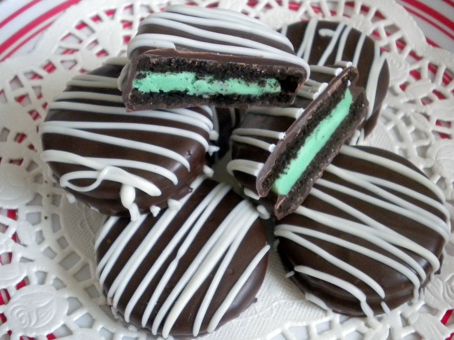 Yummy Mint Chocolate Covered Oreo Cookies Green 1 Dozen