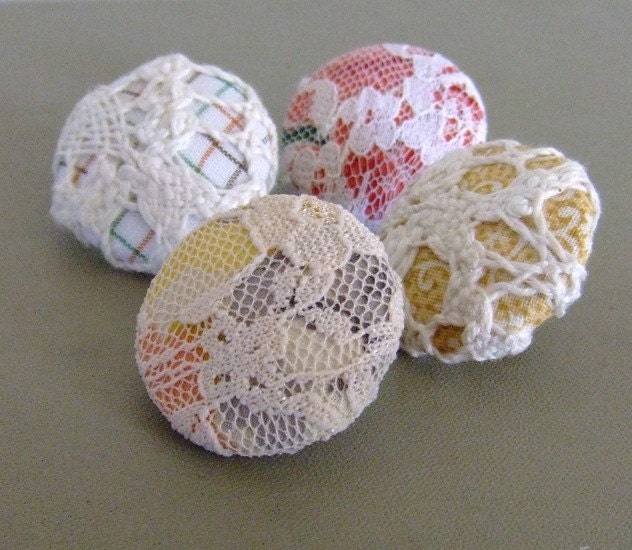 no. 130 - fabric and lace badge