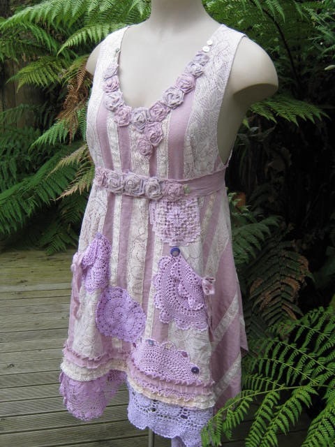 VINTAGE KITTY.. TUNIC DRESS.. NATURAL LINEN, GRUNGY HAND DYED LAVENDER... CROCHET, MOTHER OF PEARL AND ROSES.. MED-LARGE..