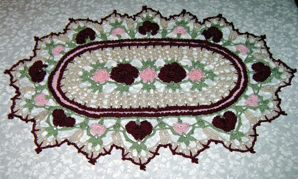Crochet Doily, Rose Parade, with roses and carnations