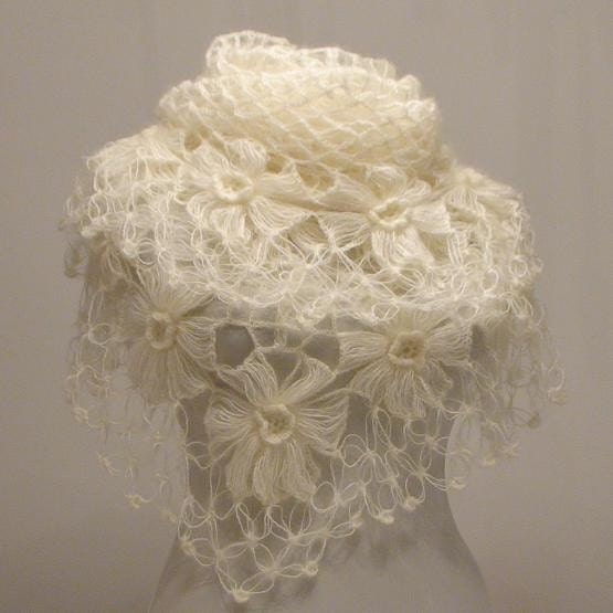 Ivory Flower
Mohair Triangle Shawl