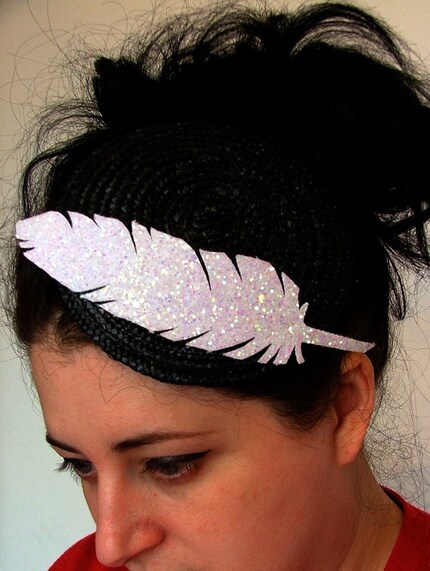 Fascinator black with white irridescent glitter feather in straw