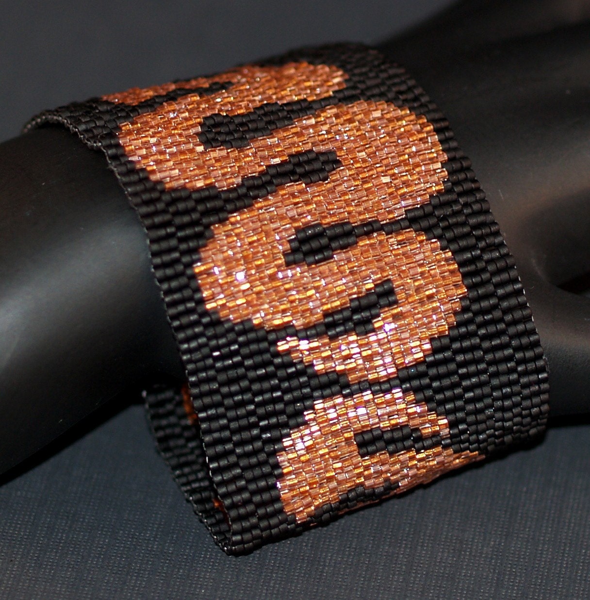 Wriggle - Bold Peyote Cuff / Bracelet in Shiny Copper and Matte Black (3190)