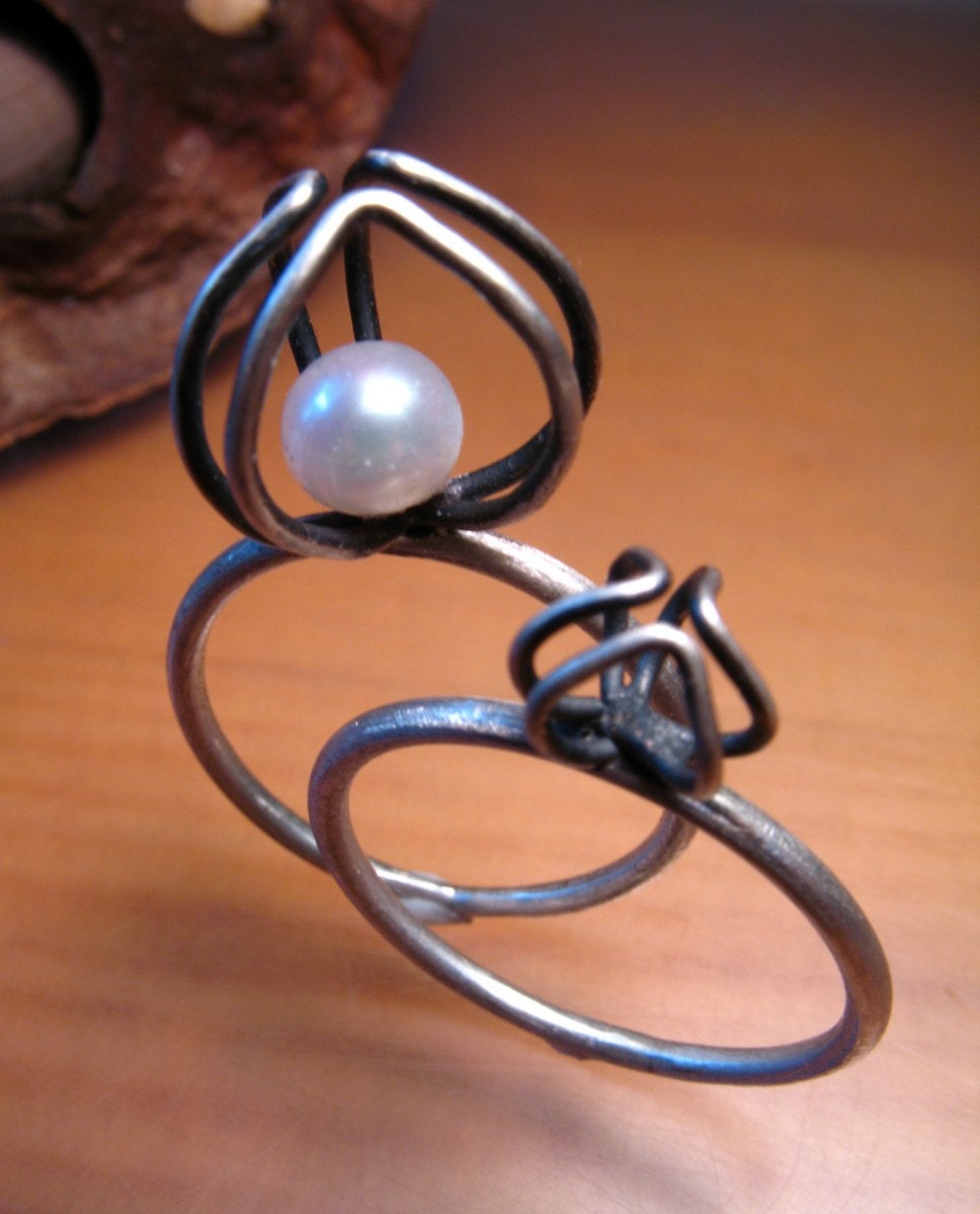 Pod and Pearl Ring---made to your size