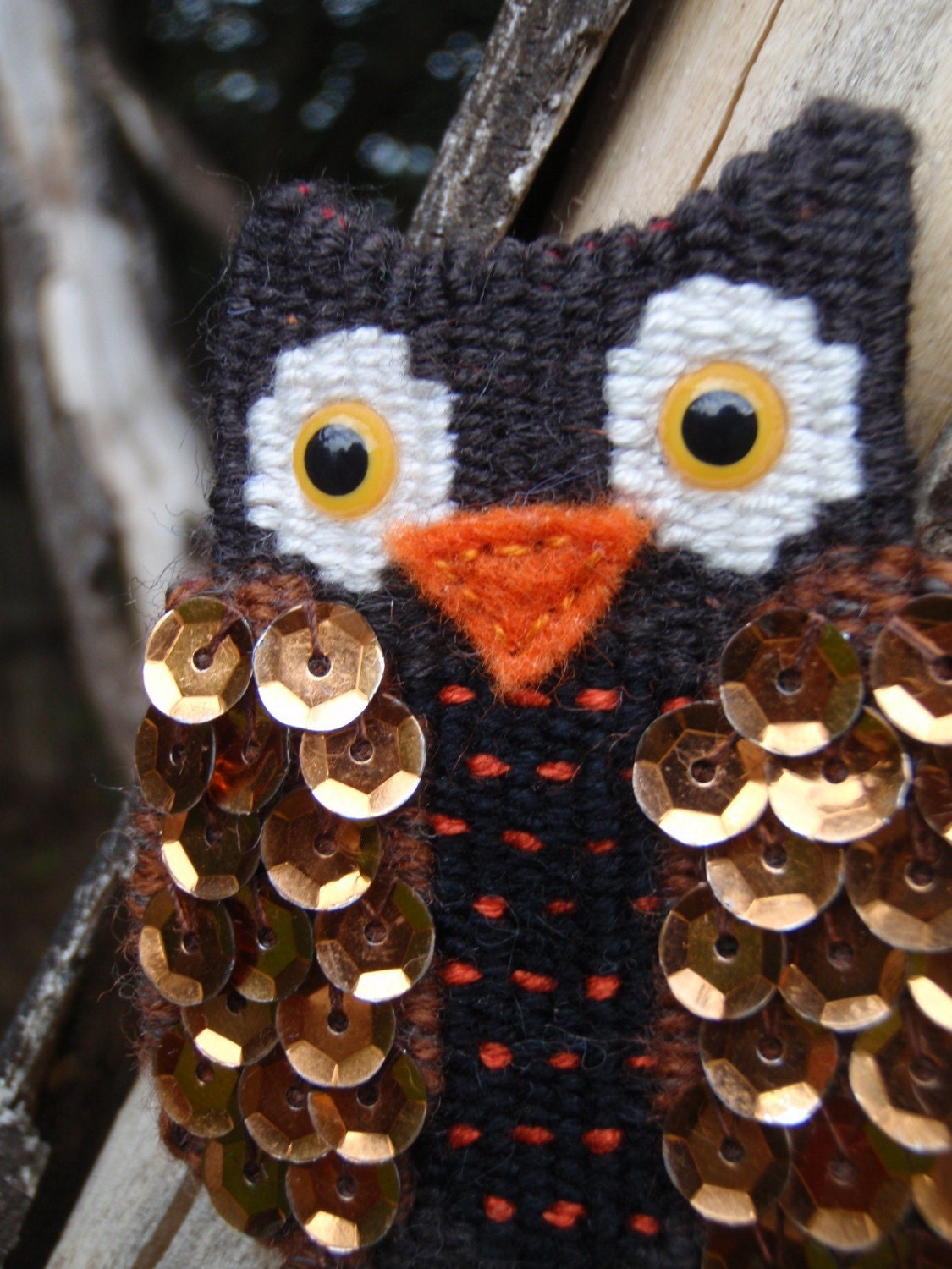 Sequined Woven Wise Owl Brooch