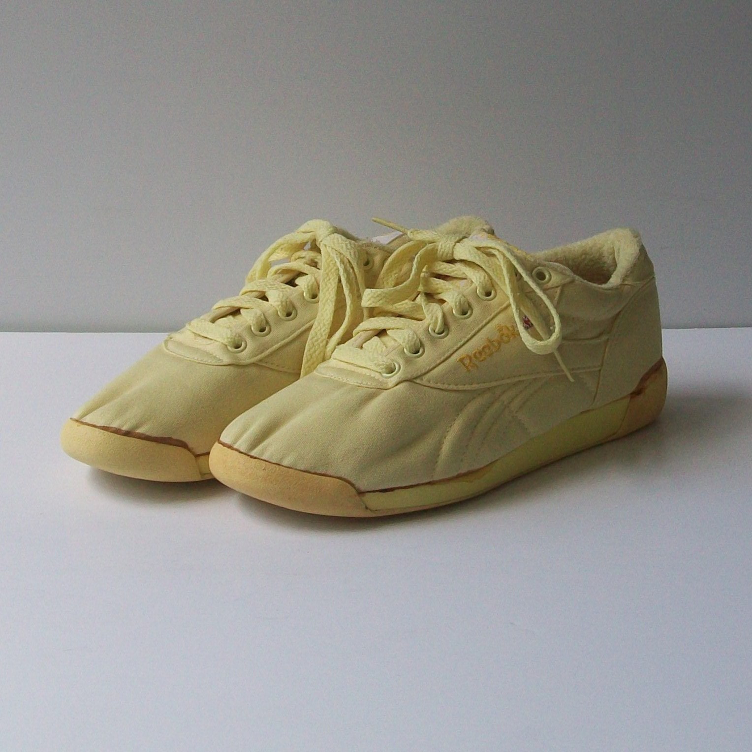 Vintage 80s LEMON Reebok Aerobic Tennis Shoes Size 7.5