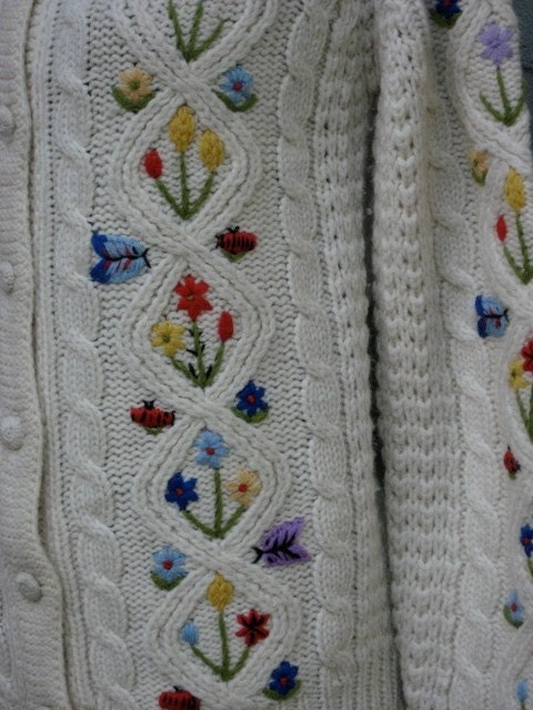 FANTASTIC Vintage Wool Sweater w Ladybugs Butterflies and Flowers