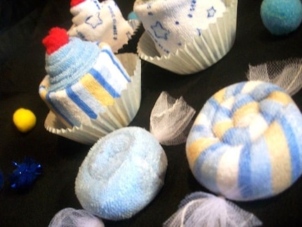 FRESH OUT OF THE OVEN Baby Shower
Gift Set