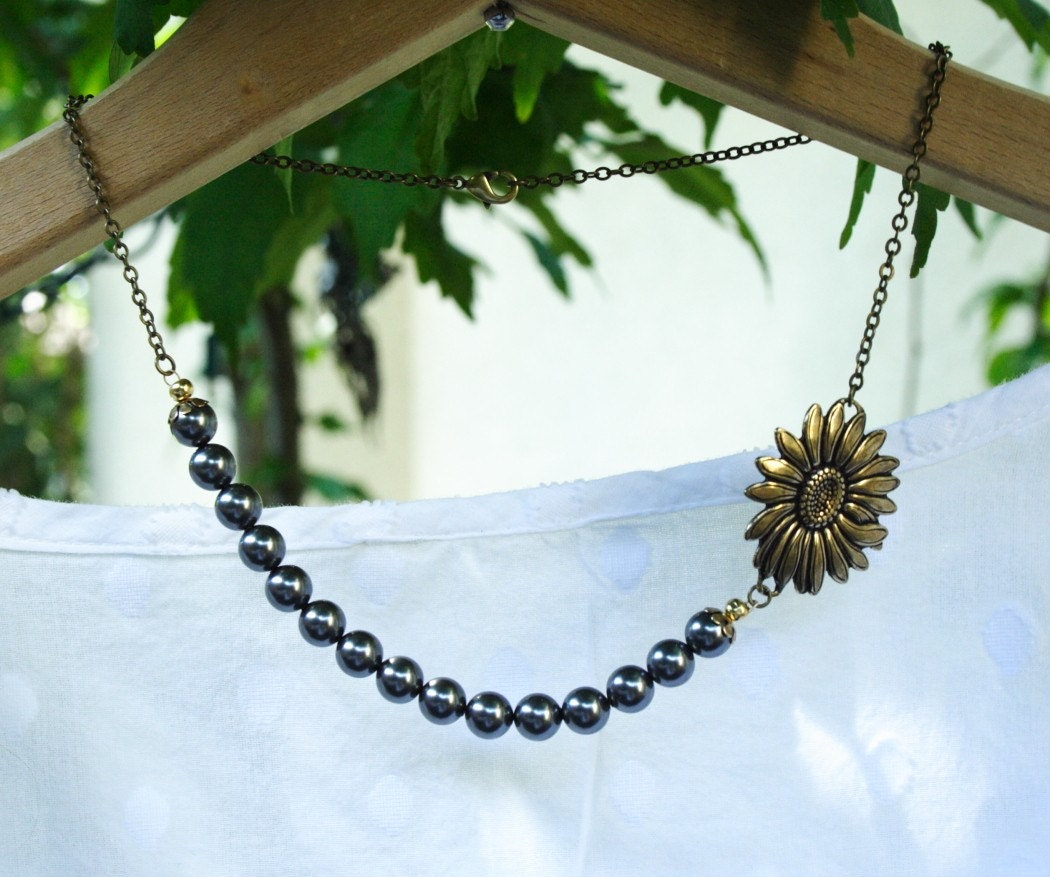 Vintage Style Sunflower Bloom Necklace - Dark Gray Pearls and Antique Gold