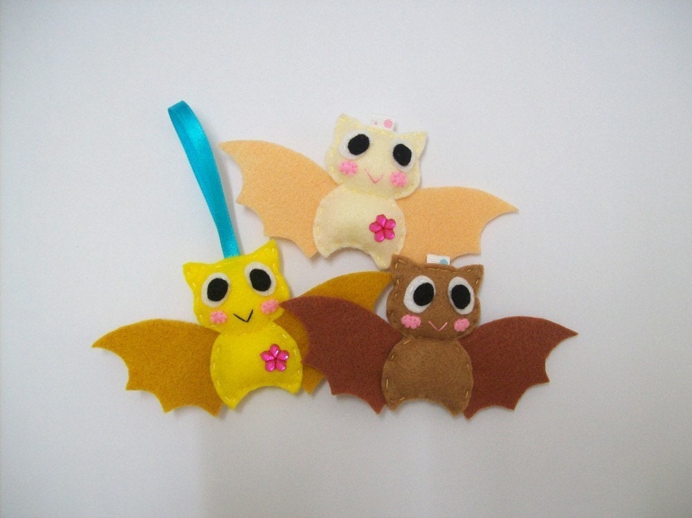 Cute Halloween Ornament/Keyring/Plush/Brooch - Bat