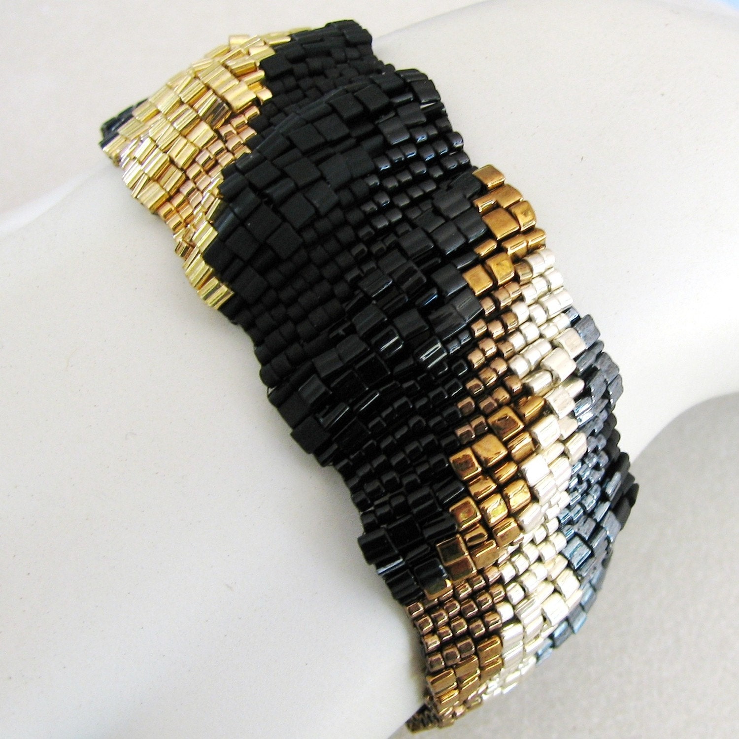 Narrow Corrugated Bands of Black and Metals Peyote Cuff (2533)