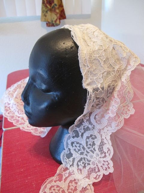 VIntage Lace Long Wedding Veil/Headpiece