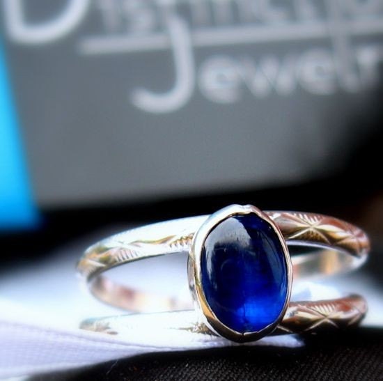 Gorgeous Sapphire Blue Kyanite Ring with Patterned Sterling Silver Band