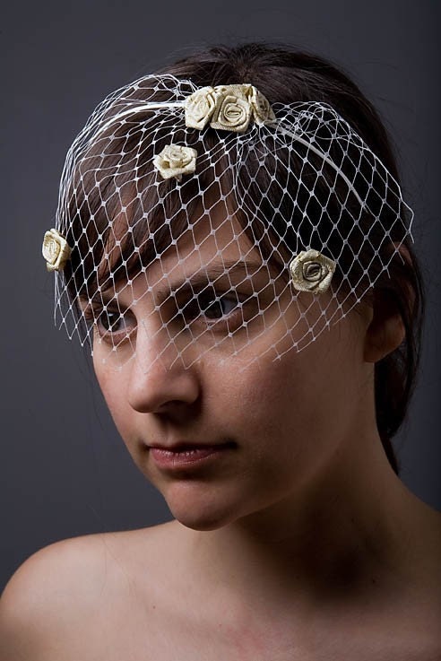 Wedding Headband Rosebud Birdcage Veil Headpiece by quirkybeauty 