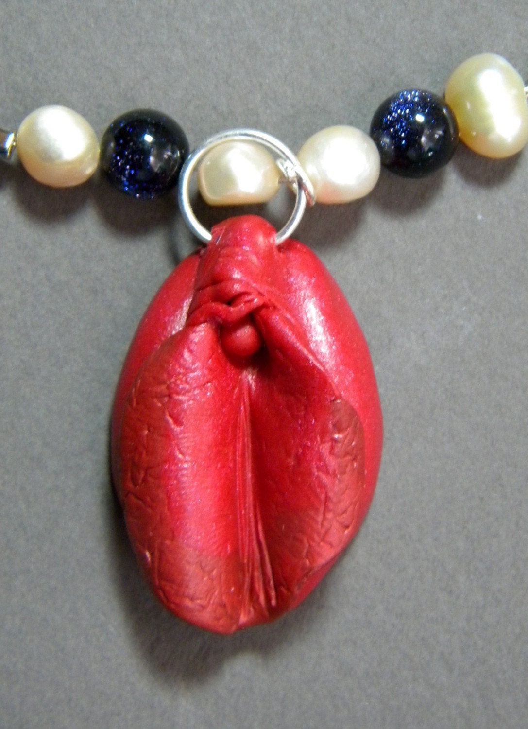 The Red Queen- Vaginal Necklace, mature