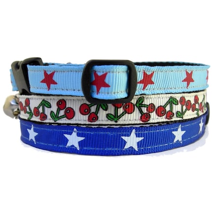 Cat/Ferret Collar with breakaway safety collar and detachable bell. (Pattern- Big Sky Country, Colors-Lone Star, Cherries Jubilee, Wonder Cat)
