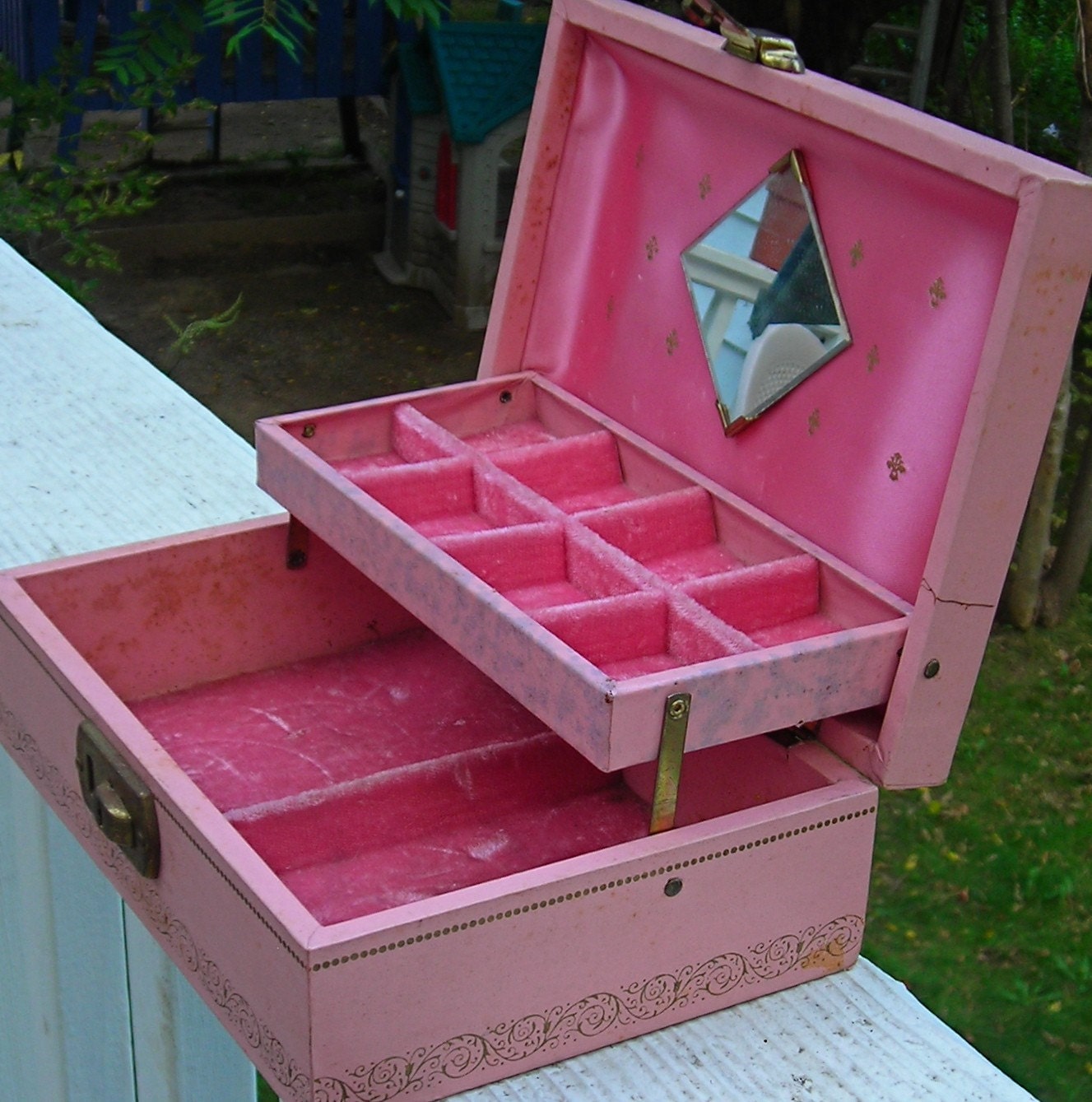 Vintage Pink and Gold Jewelry Box