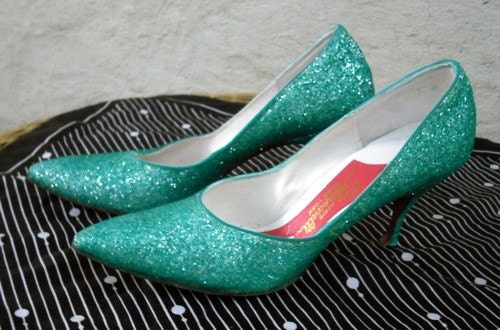 vintage 50s 60s Schiaparelli Green Glitter Heels 7