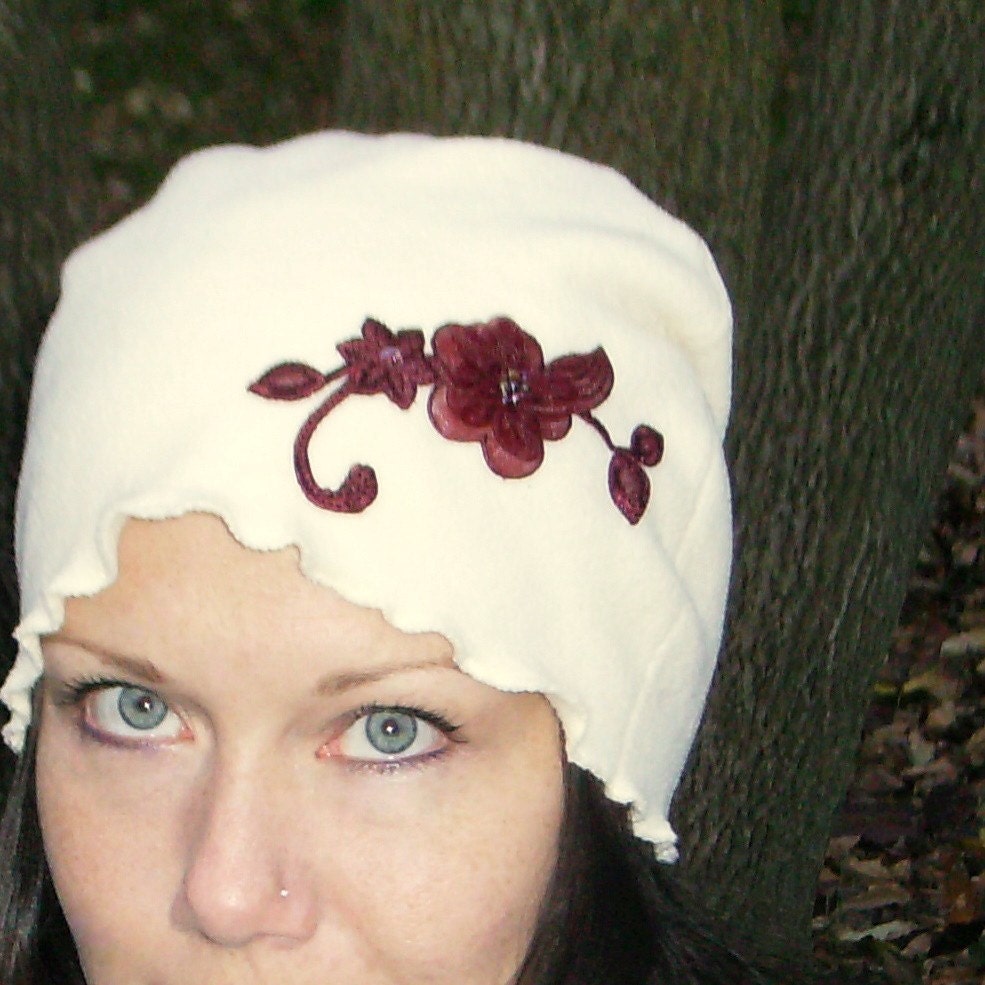 So Cloche Fleece Flapper Hat Cream with Red Flower US Shipping Included