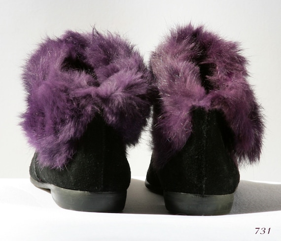 Vintage black SUEDE PIXIE BOOTIES with PLUM purple FOX  FUR, size 5 1/2 , EUR 35