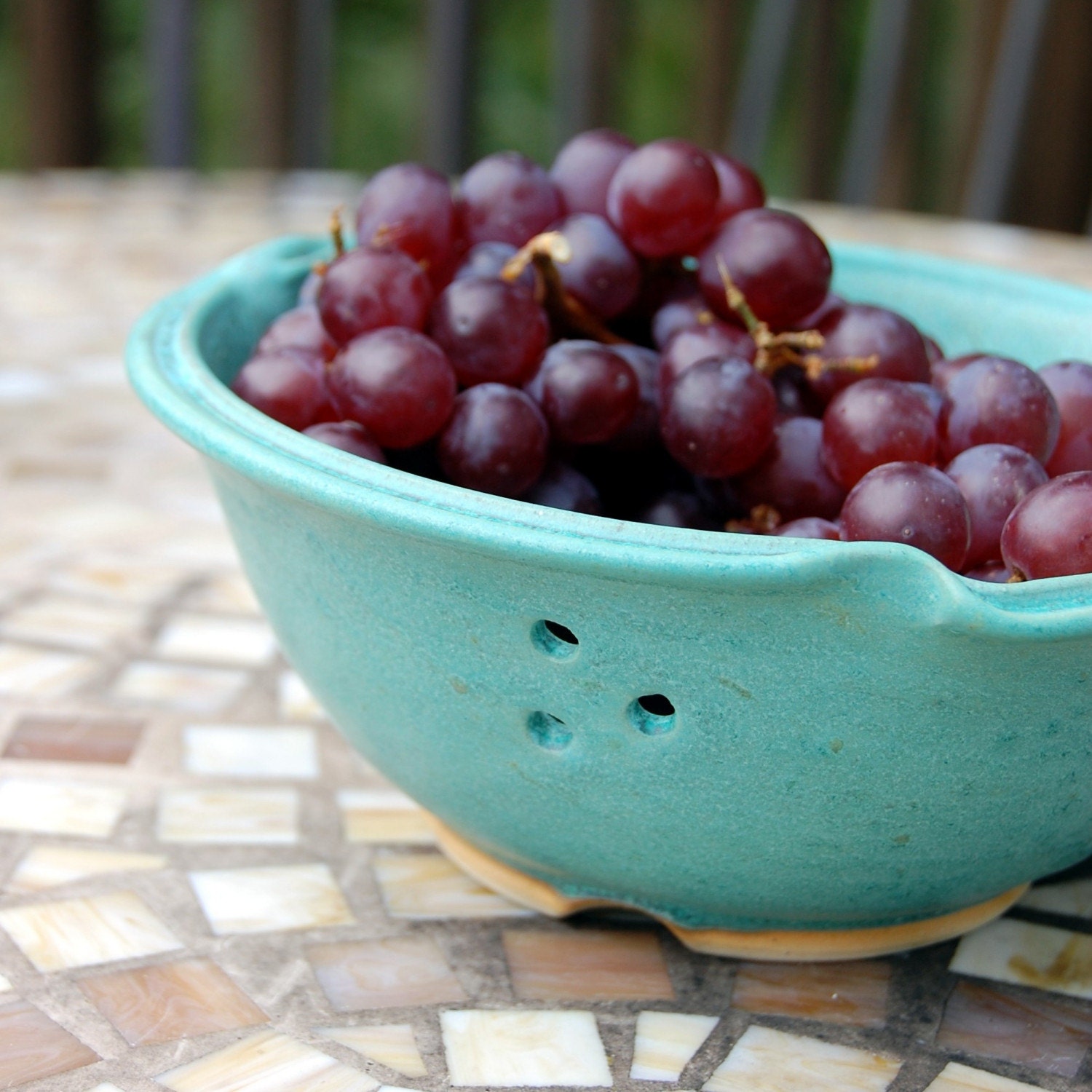Berry Bowl Colander in Turquoise