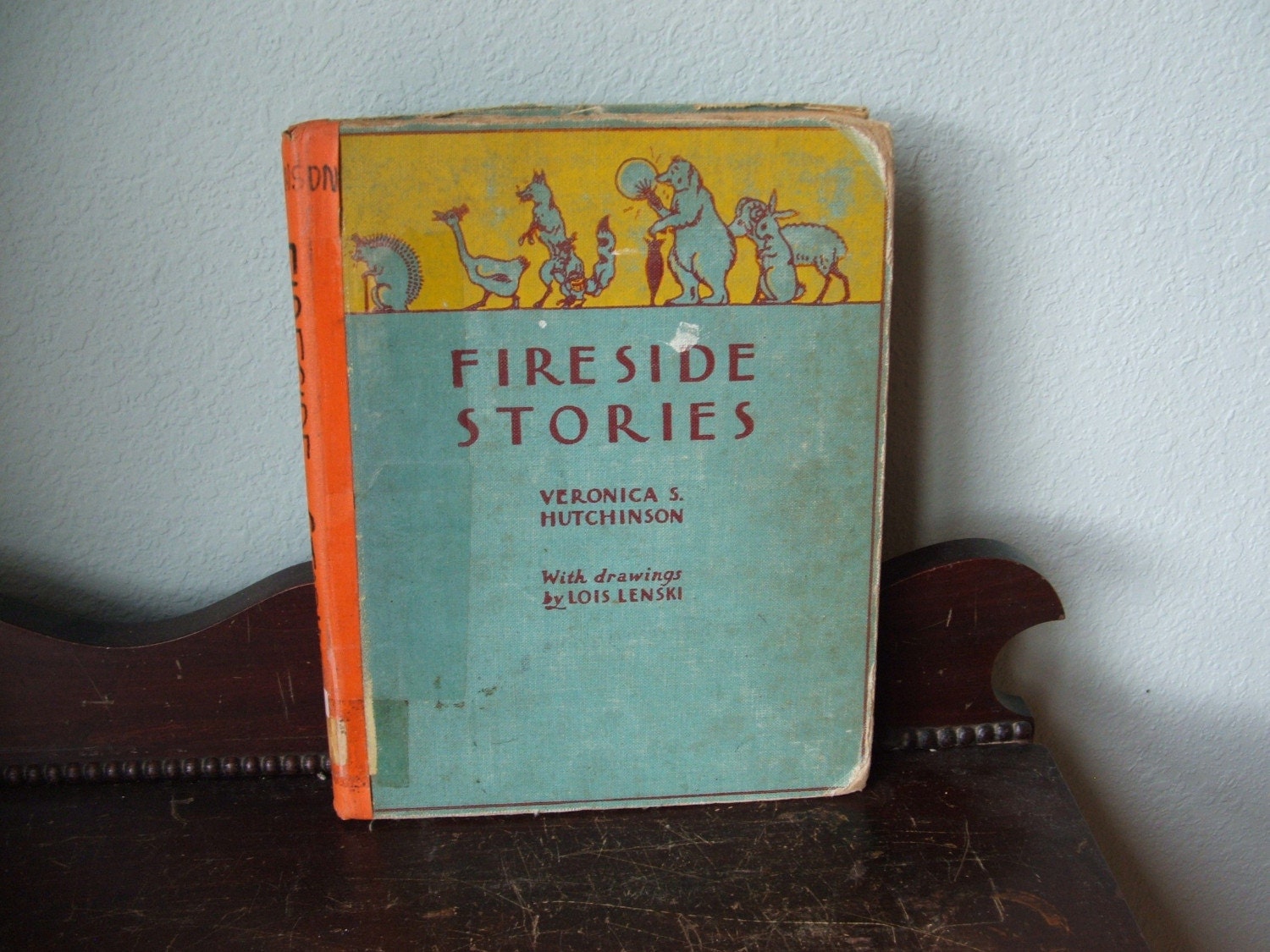 Fireside Stories by Veronica s Hutchinson with drawings by Lois Lenski