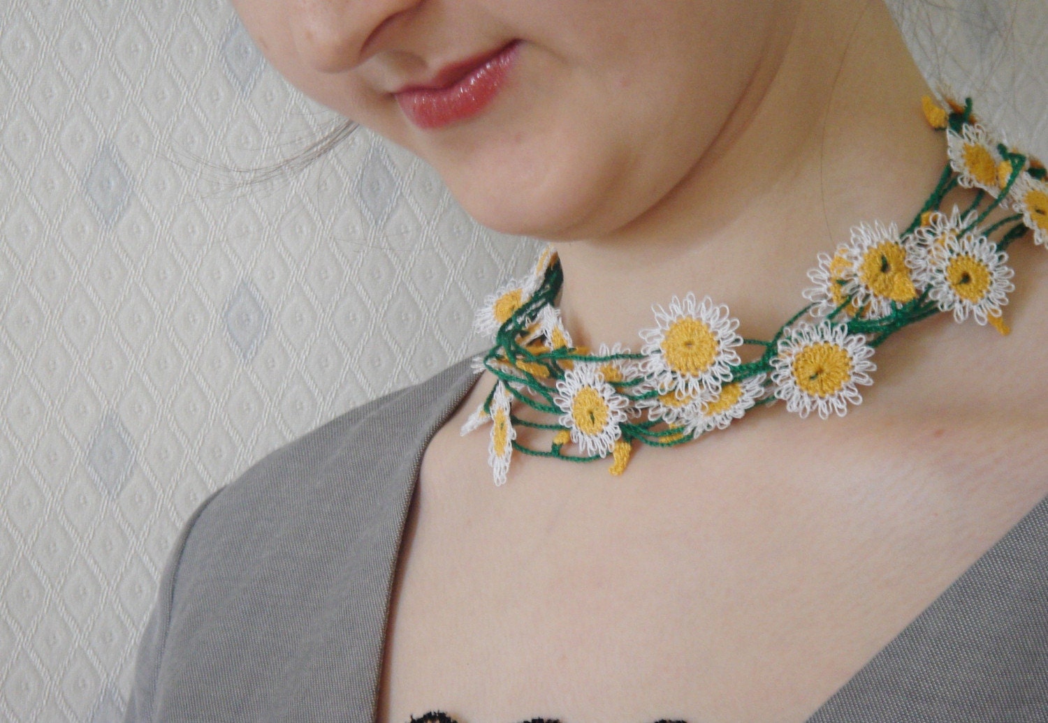 Handmade Flowered Bracelet with Needle Lacework - White Daisy Bracelet
