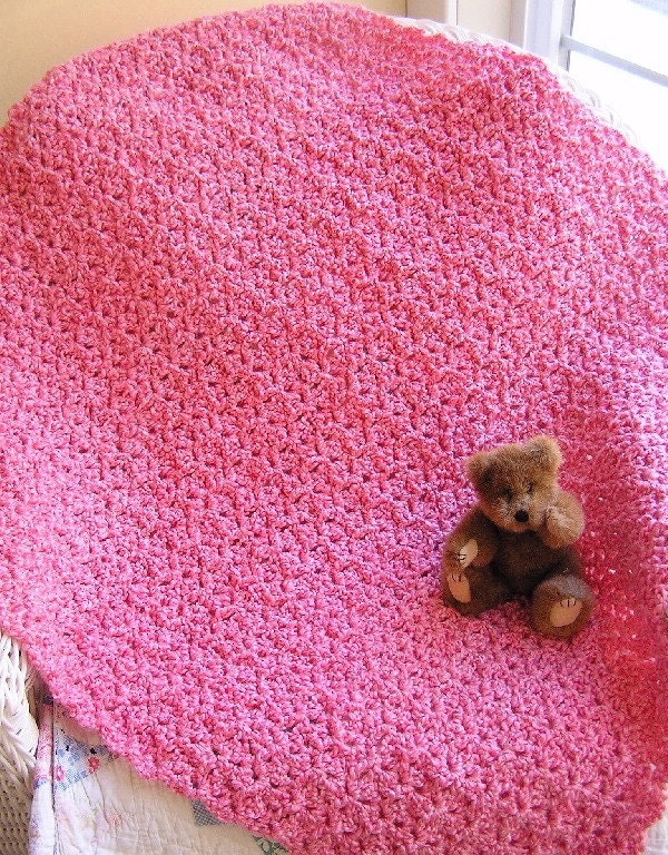 baby / toddler / blanket / afghan / lap robe / lion brand homespun yarn / cotton candy pink / girl / ultra soft / crochet / handmade