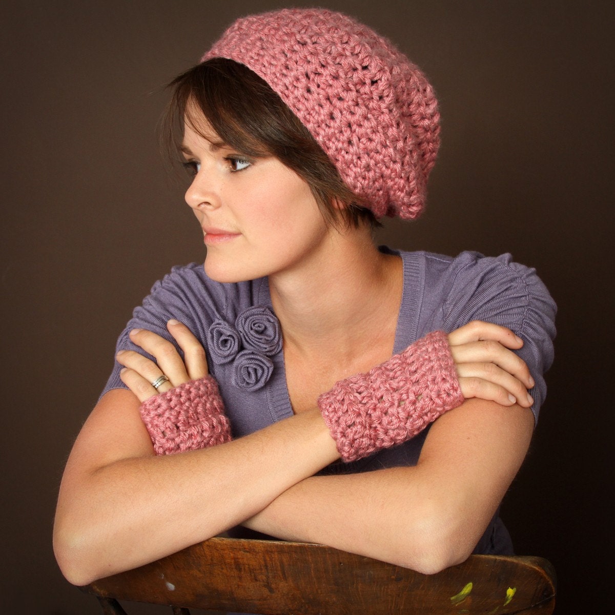 Ladies Pink Slouchy with matching Wrist Warmers