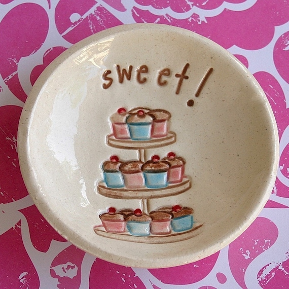 Cupcake Dish - For Cupcake Lovers Only