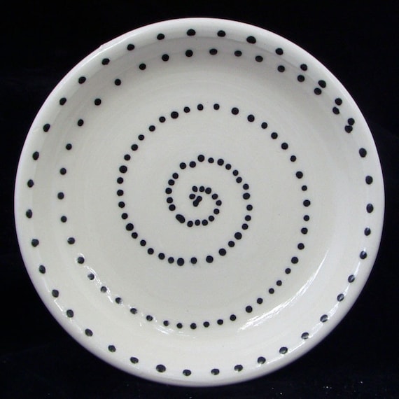 Black Dot Spiral Plate