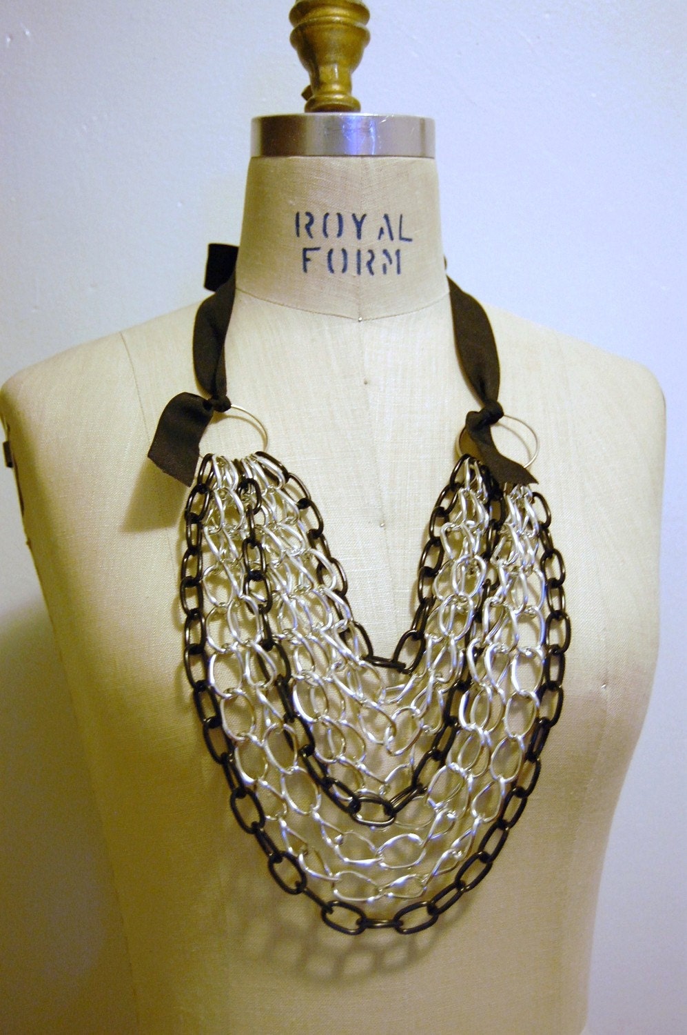 Layer Chain Ribbon Necklace
